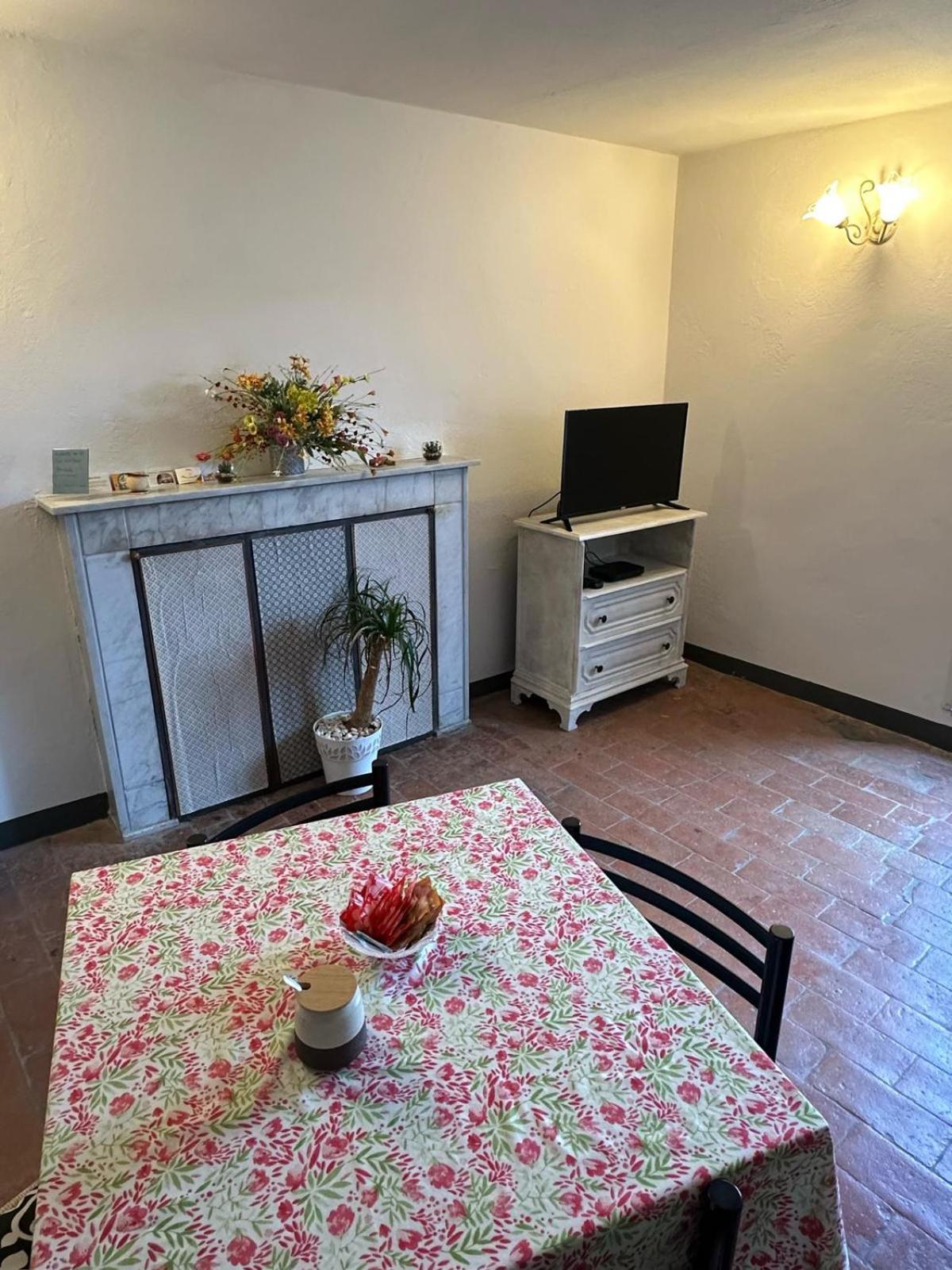 Casa Garibaldi Hotel Pontremoli Ngoại thất bức ảnh